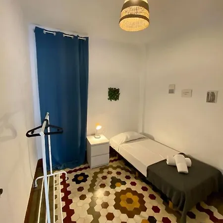 Apartment To Sea *